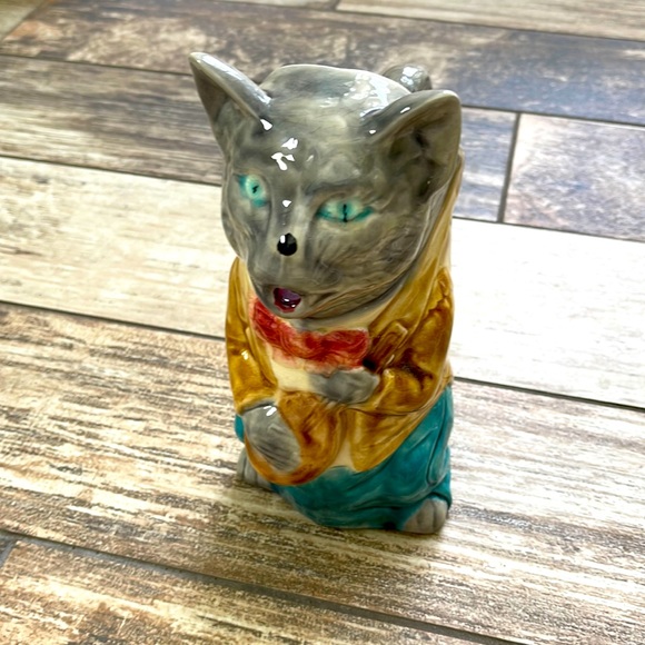 French Majolica Cat Pitcher - Picture 11 of 11